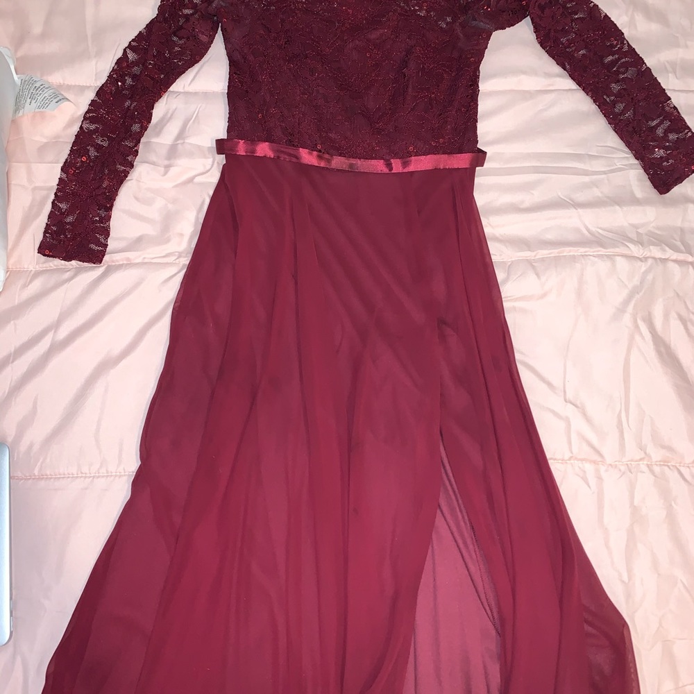 Burgundy brides Maid Dress 👗